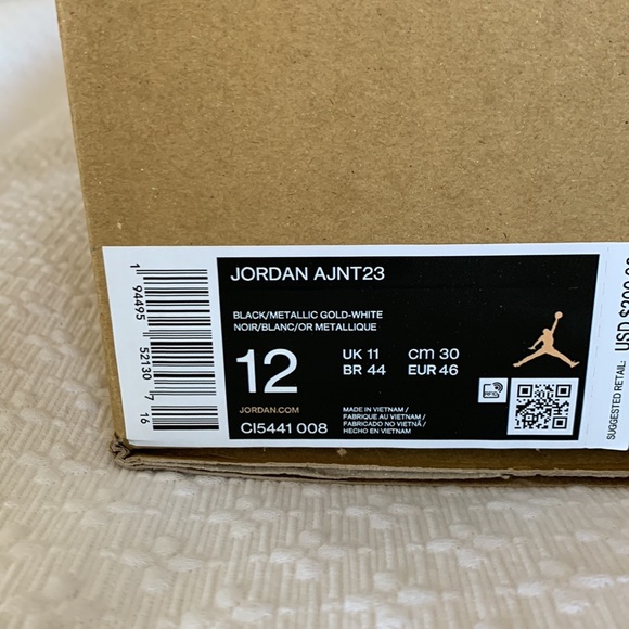 Jordan AJNT23 Black Metallic Gold with Suitcase. Size 12 NWT - Picture 4 of 10